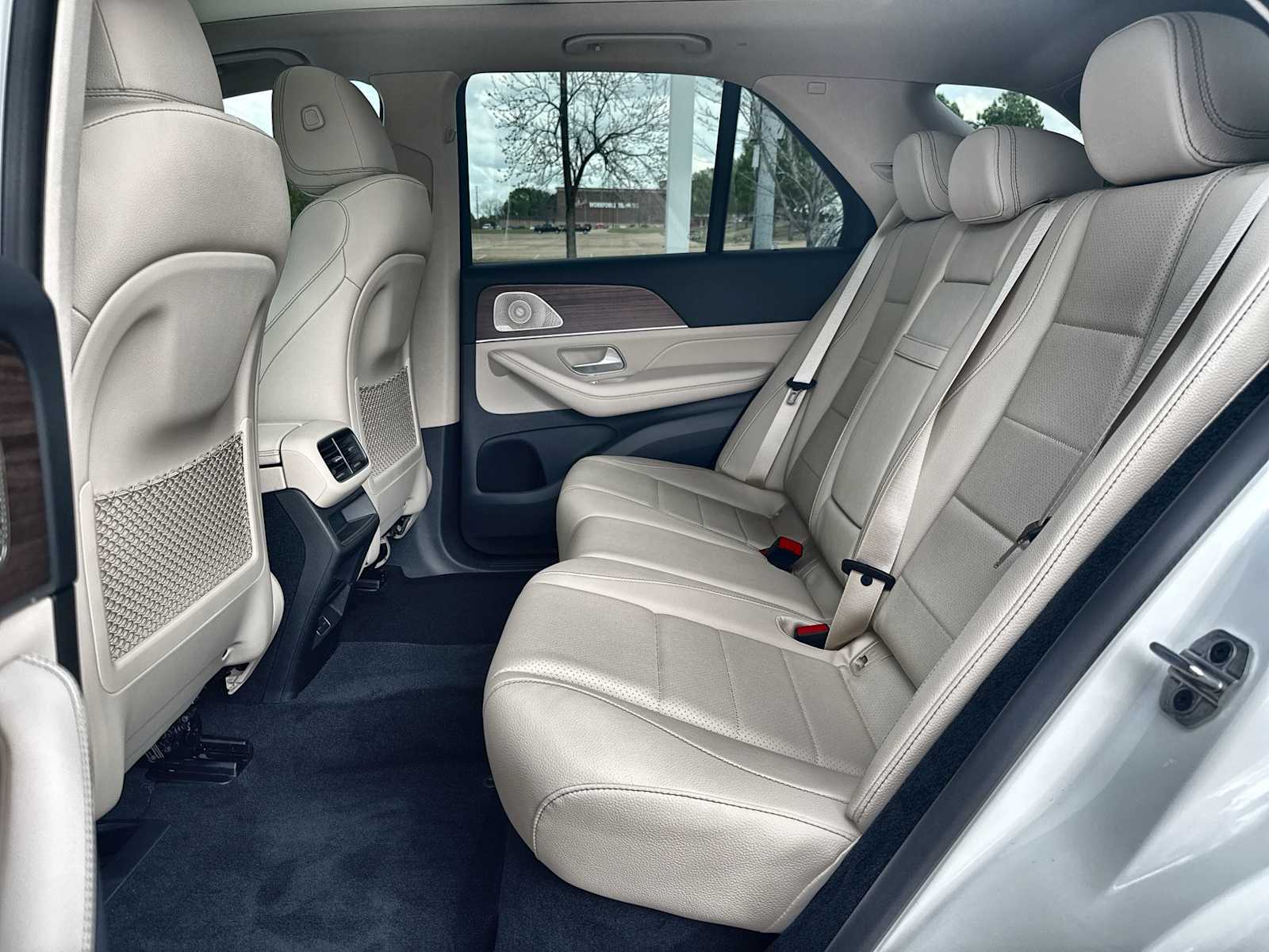 Thumbnail: 2026 Mercedes-Benz GLE - 4