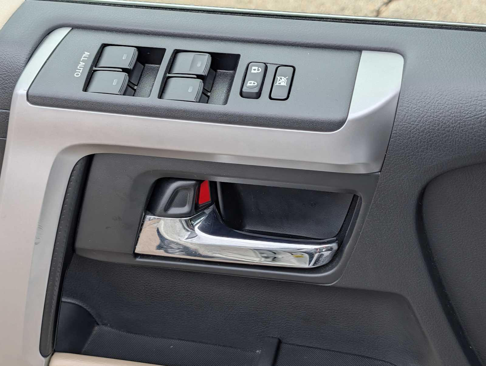 Thumbnail: 2020 Toyota 4Runner - 29