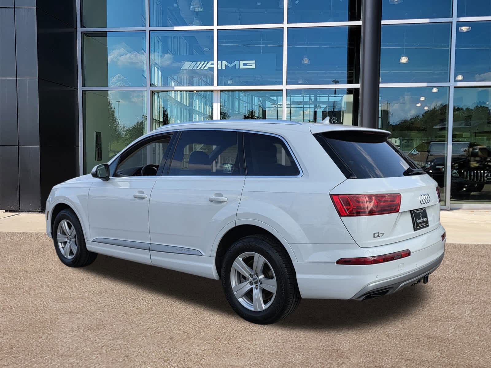 Thumbnail: 2019 Audi Q7 - 6