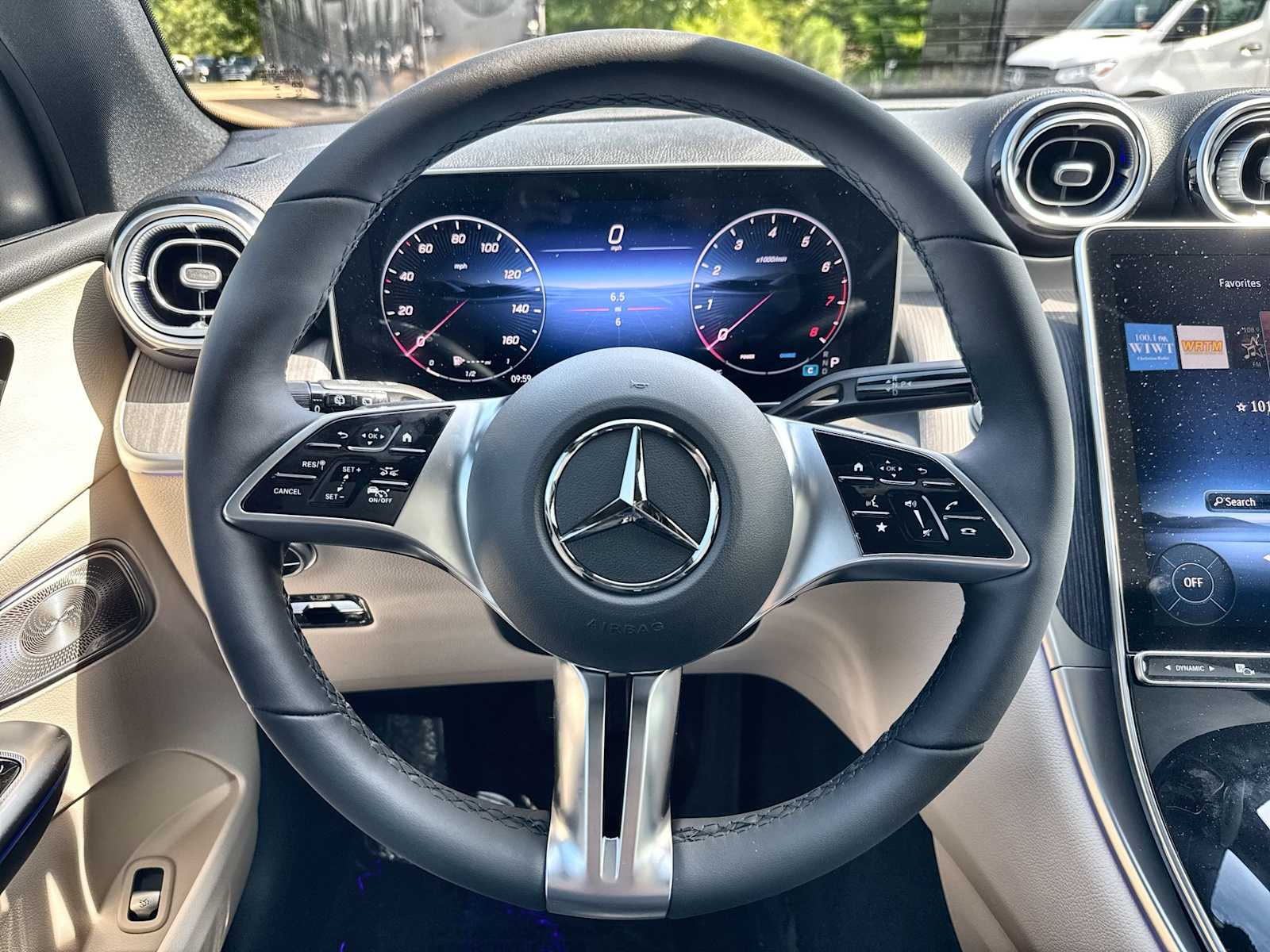 Thumbnail: 2026 Mercedes-Benz GLC - 21