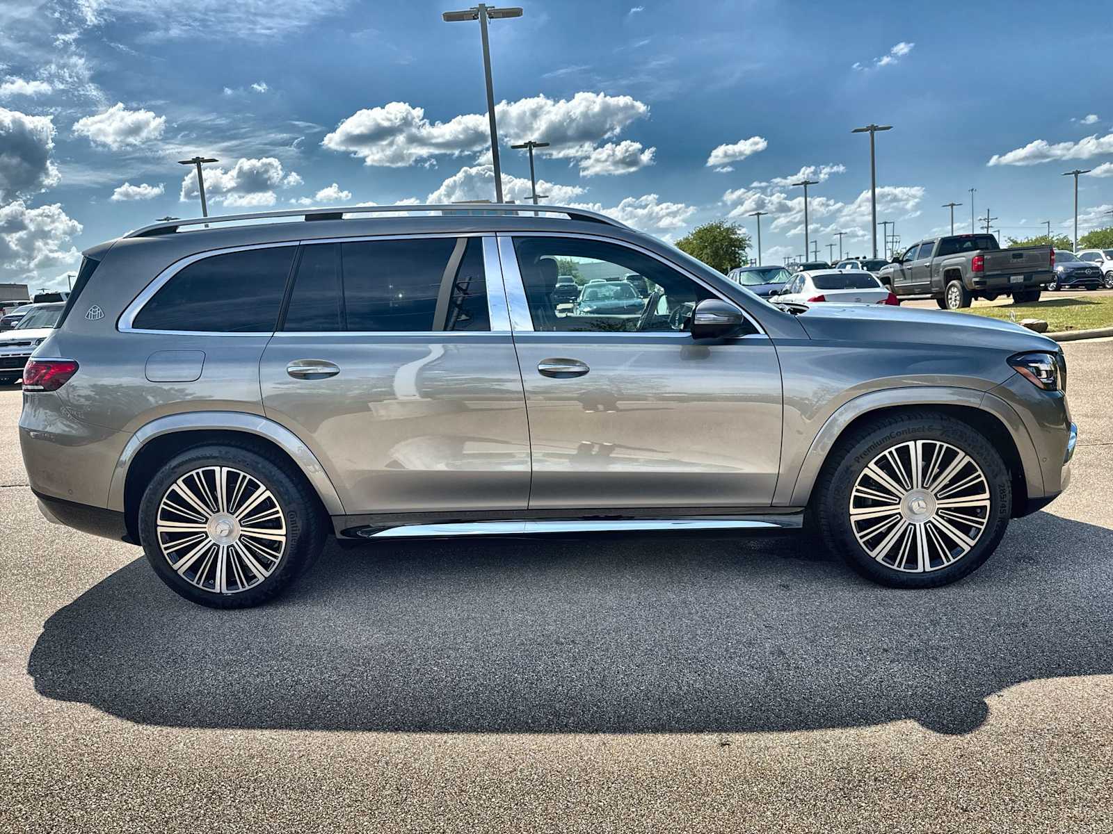 Thumbnail: 2023 Mercedes-Benz GLS - 10