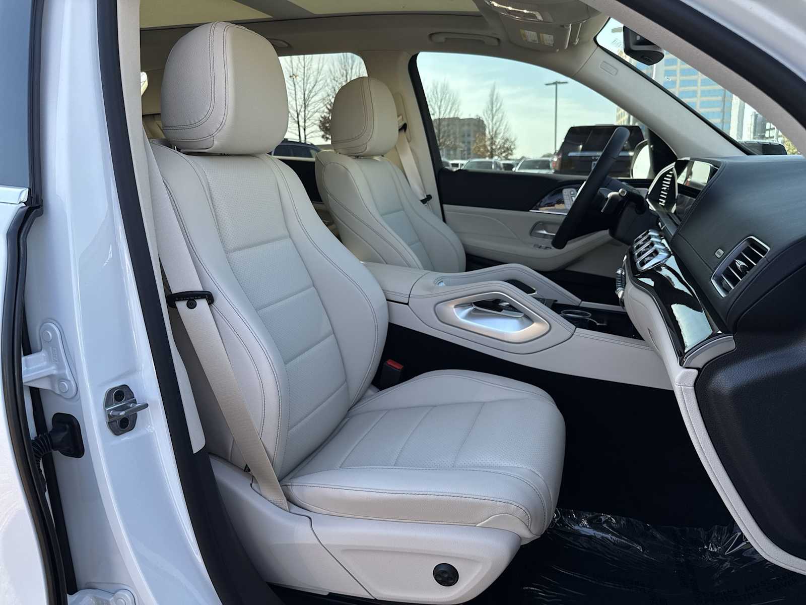 Thumbnail: 2026 Mercedes-Benz GLE - 20