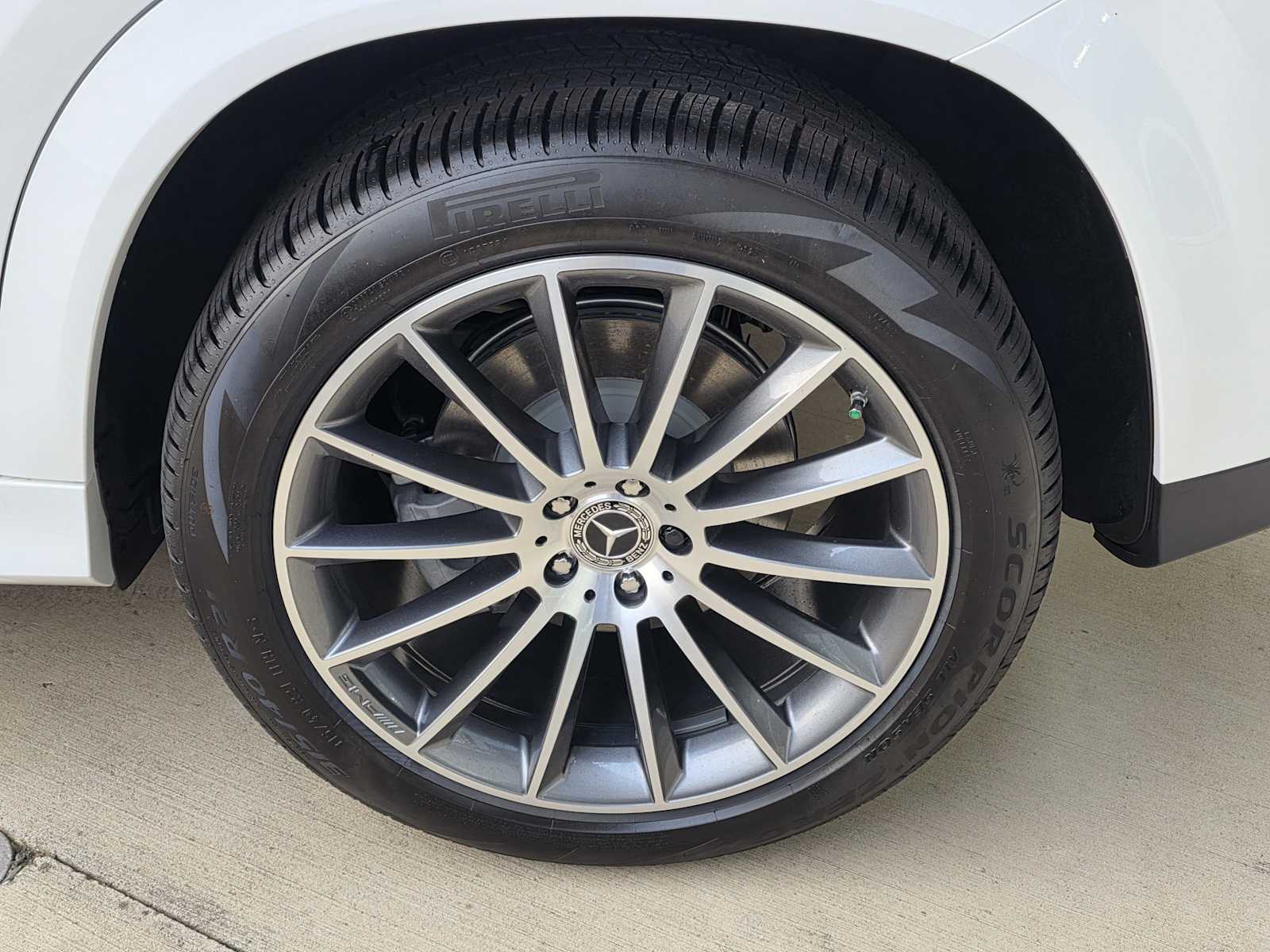 Thumbnail: 2026 Mercedes-Benz GLE - 28