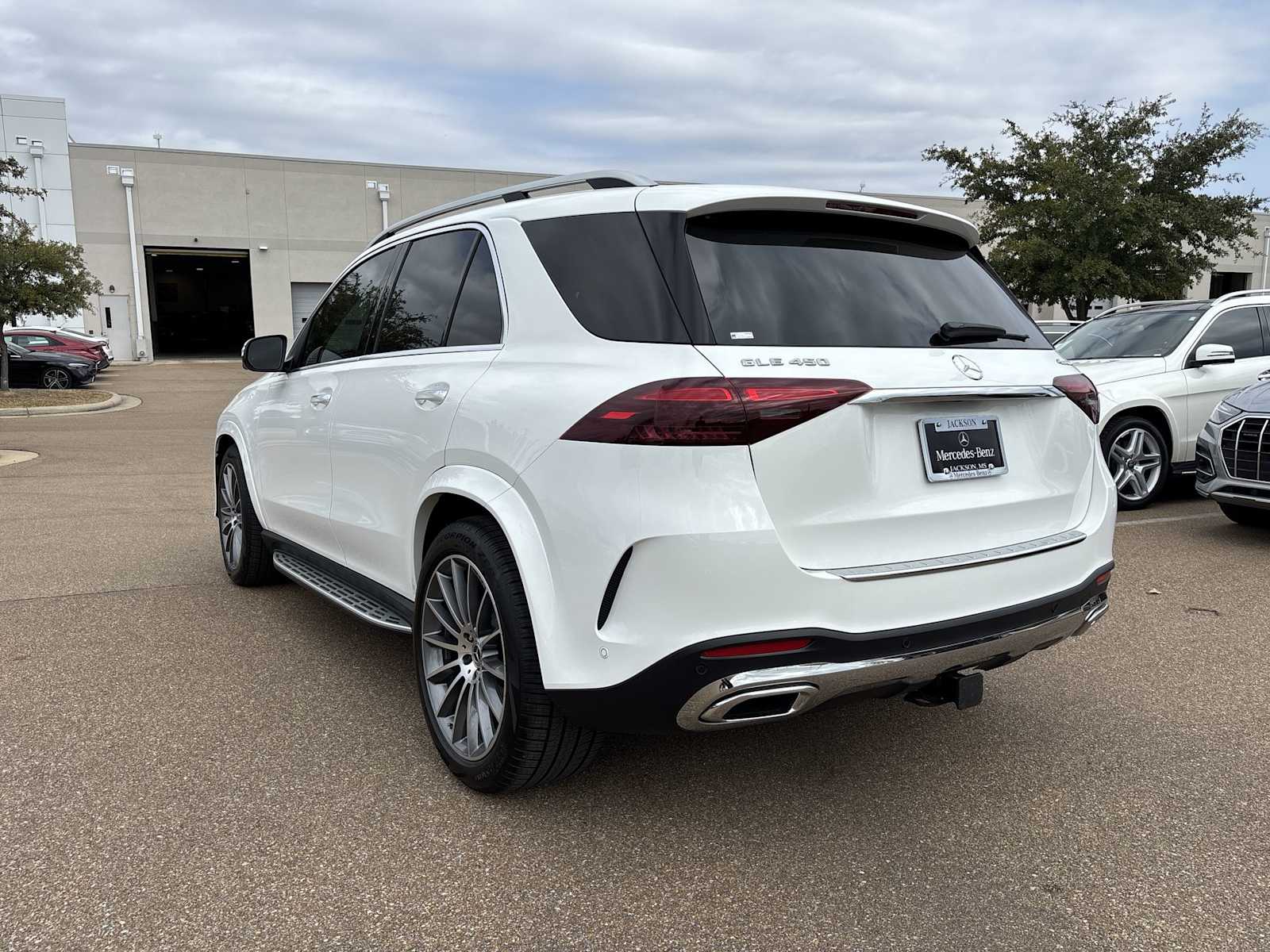 Thumbnail: 2026 Mercedes-Benz GLE - 4