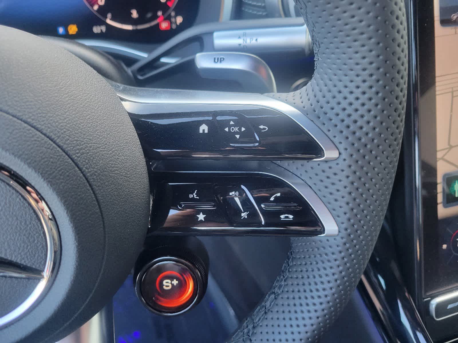 Thumbnail: 2025 Mercedes-Benz AMG GT - 18