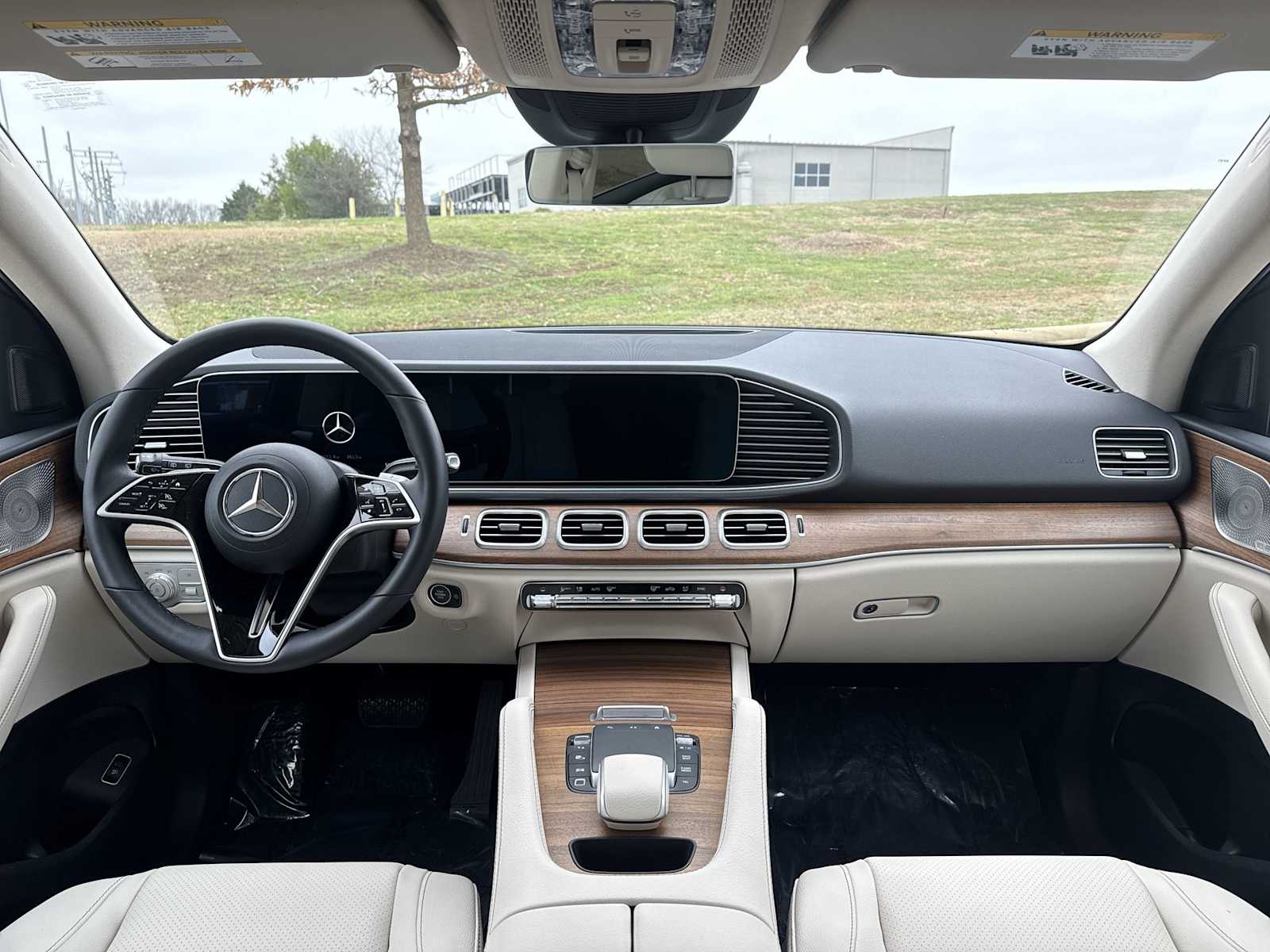 Thumbnail: 2026 Mercedes-Benz GLE - 14