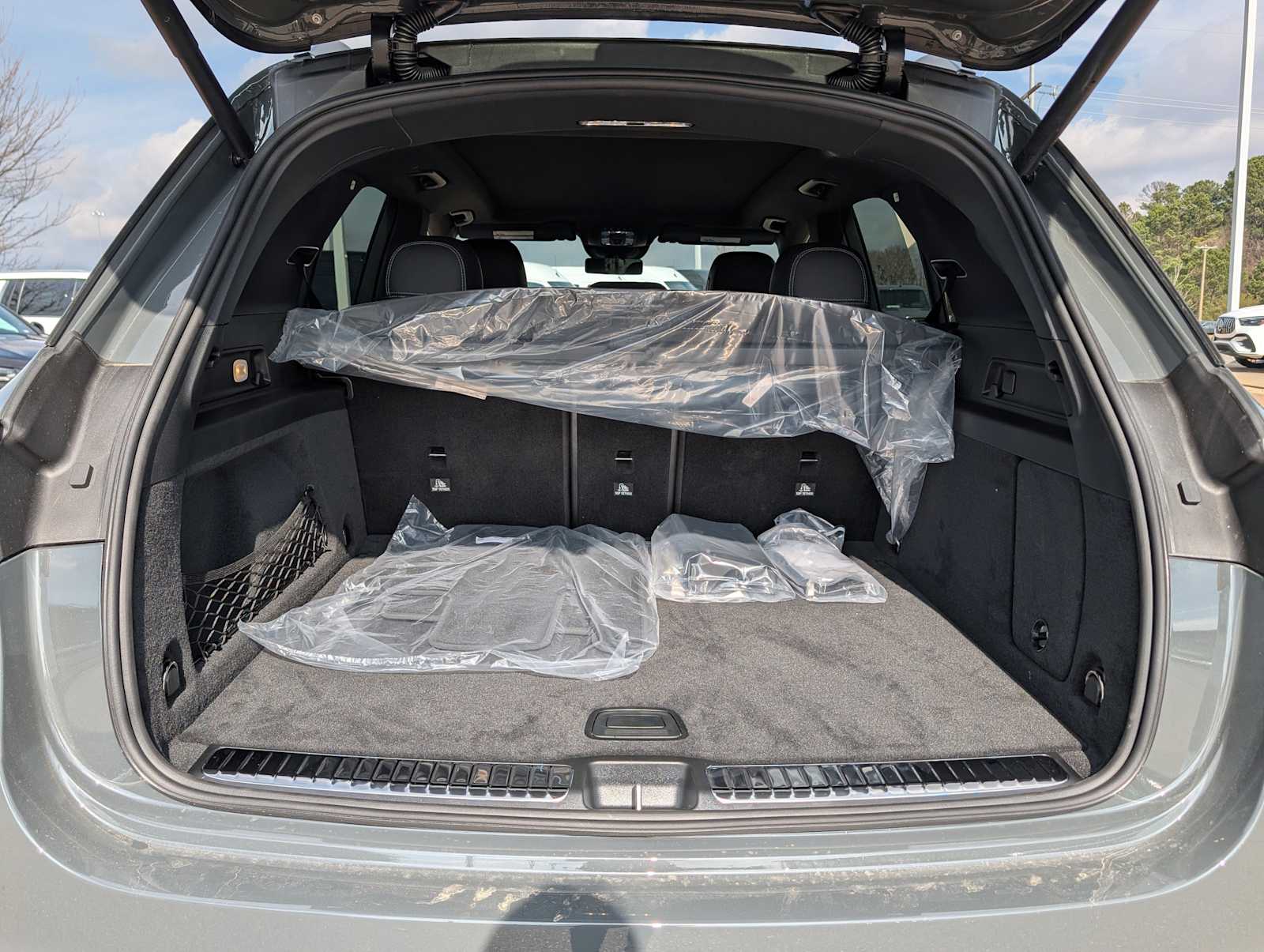 Thumbnail: 2026 Mercedes-Benz GLE - 24