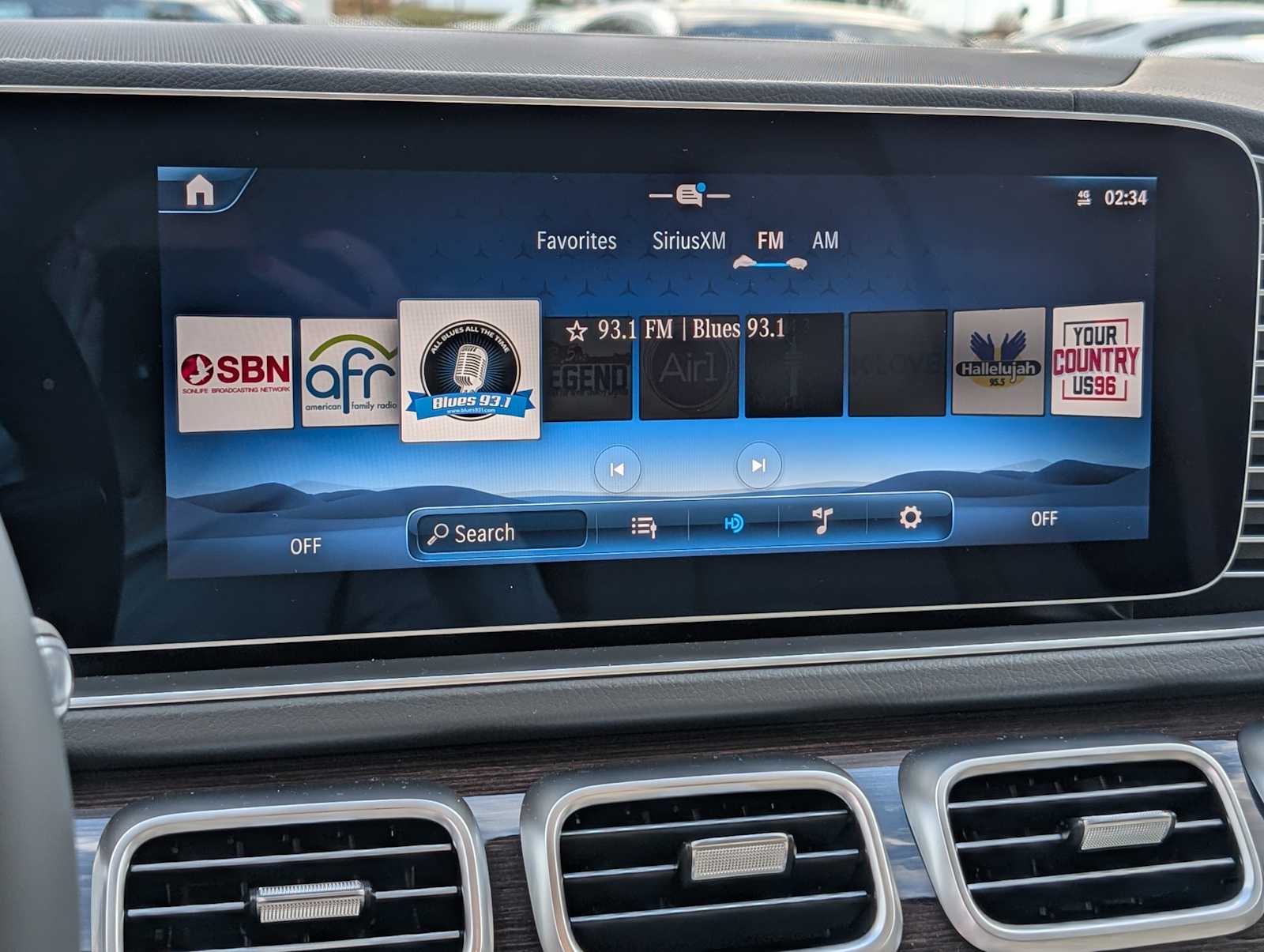 Thumbnail: 2026 Mercedes-Benz GLE - 10