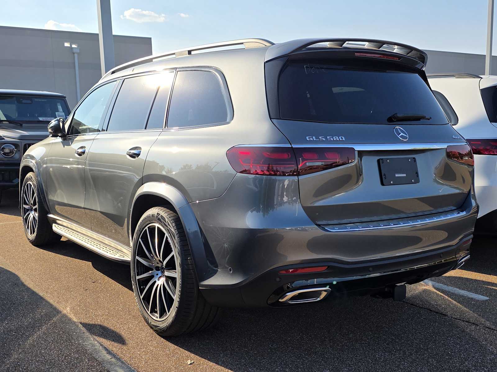 2026 Mercedes Benz GLS 580 4MATIC photo 2
