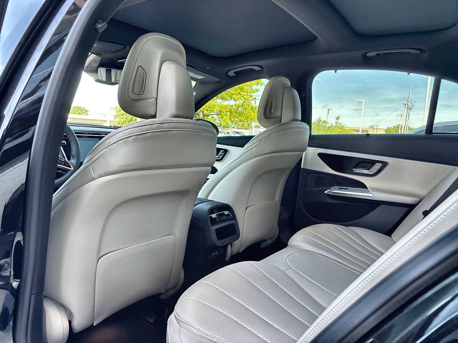 Thumbnail: 2026 Mercedes-Benz E-Class - 18