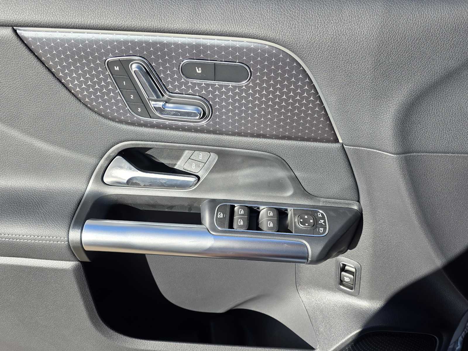 Thumbnail: 2026 Mercedes-Benz GLA - 18