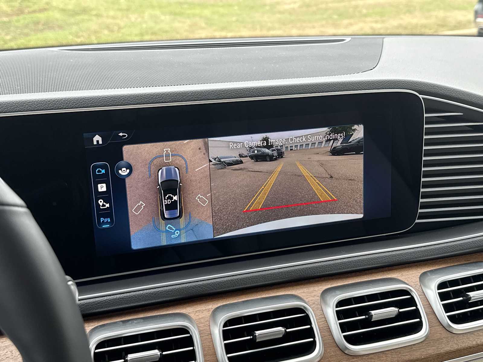 Thumbnail: 2026 Mercedes-Benz GLE - 23