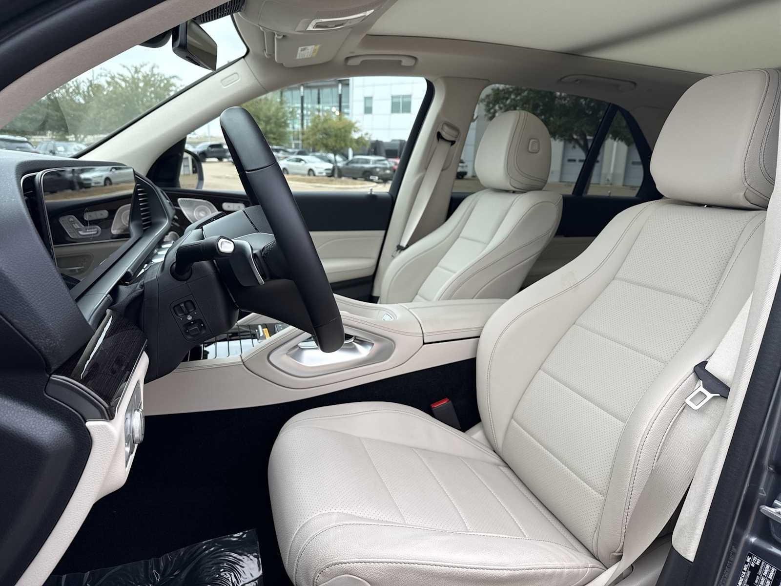 Thumbnail: 2026 Mercedes-Benz GLE - 15