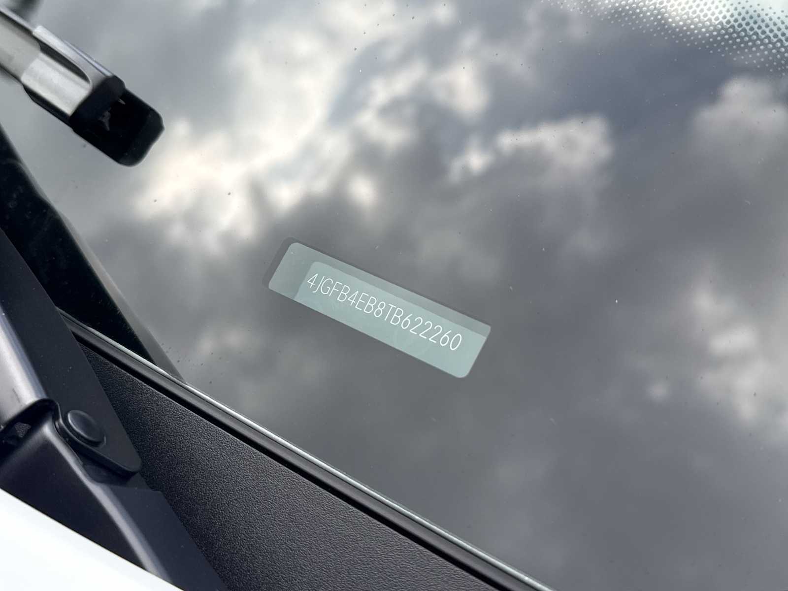 Thumbnail: 2026 Mercedes-Benz GLE - 28