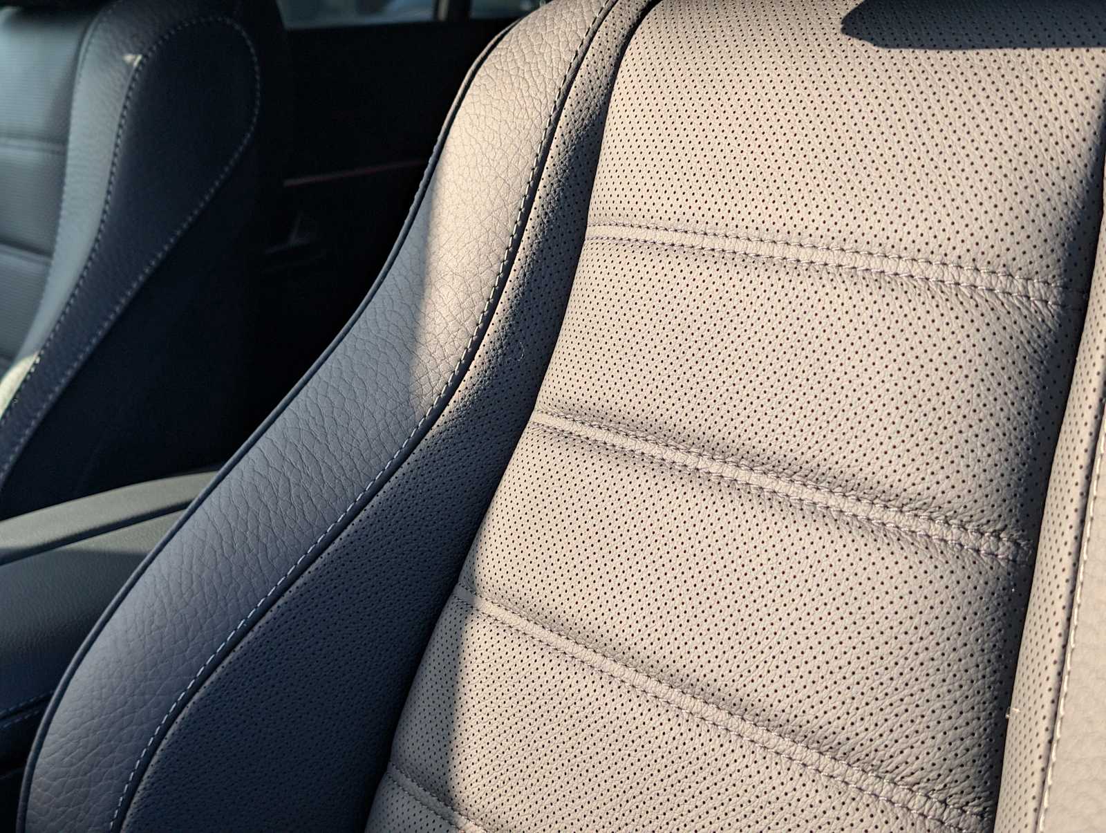 Thumbnail: 2026 Mercedes-Benz GLE - 9