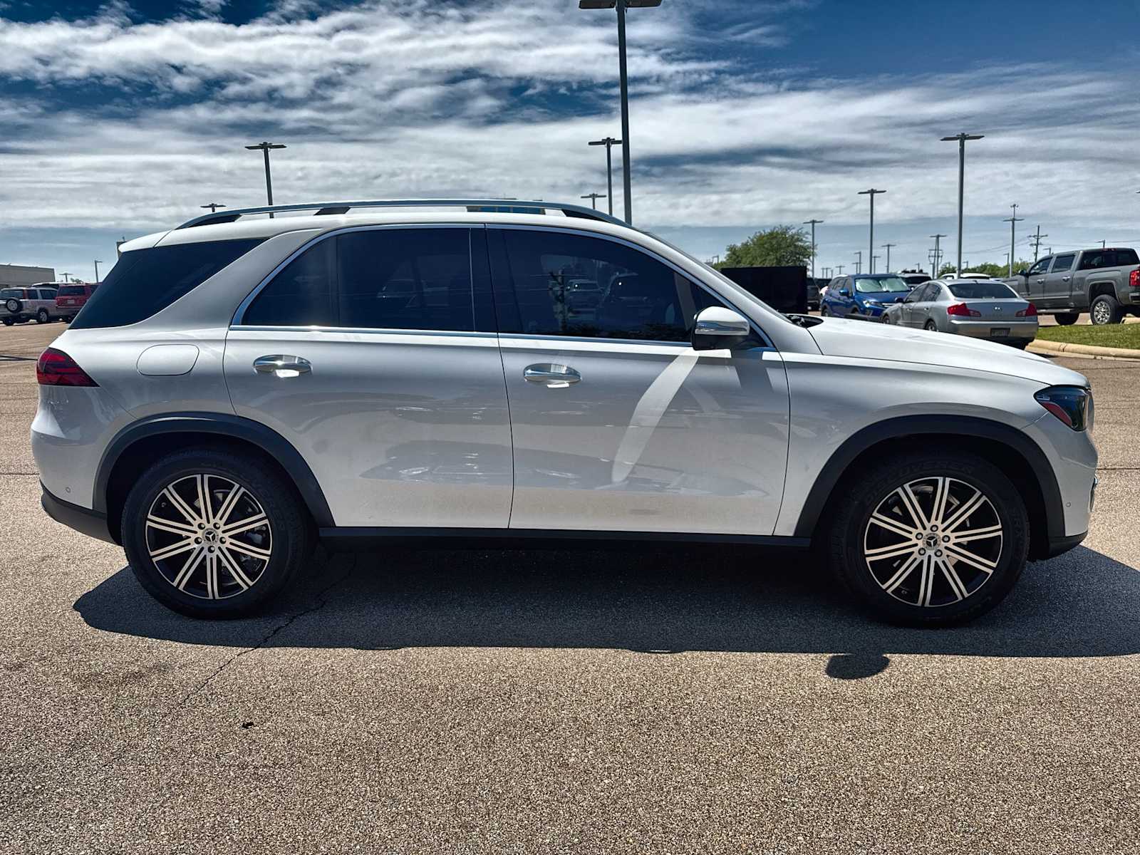 Thumbnail: 2024 Mercedes-Benz GLE - 10