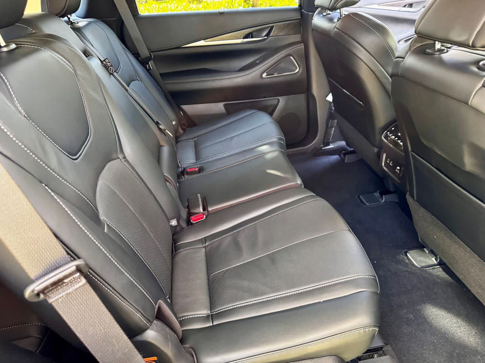 Thumbnail: 2023 INFINITI QX60 - 4