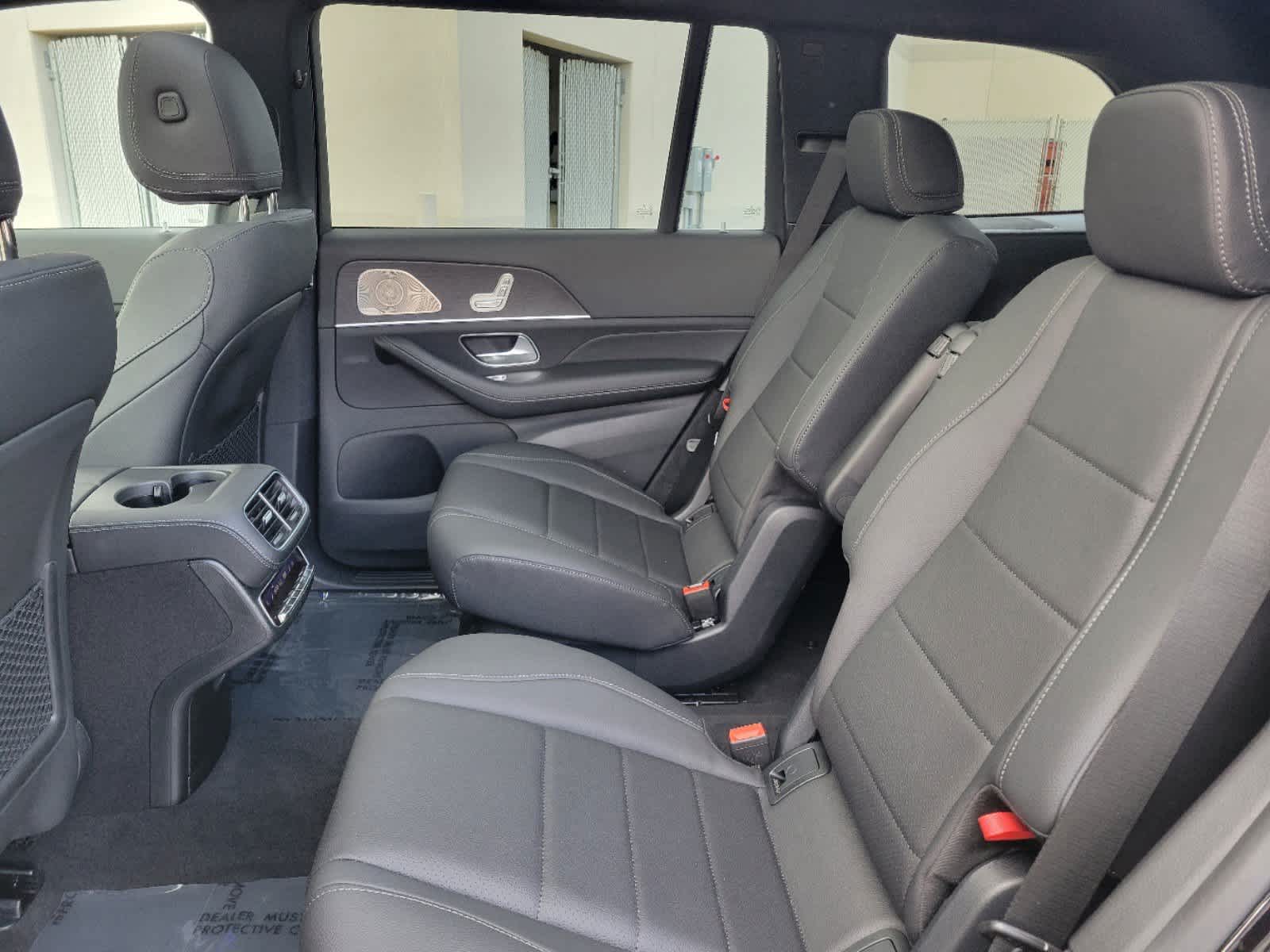 Thumbnail: 2025 Mercedes-Benz GLS - 11