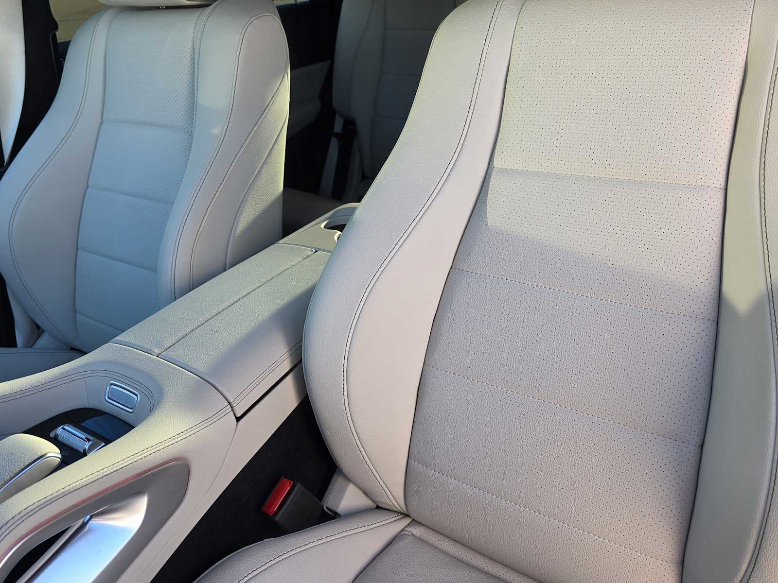 Thumbnail: 2025 Mercedes-Benz GLS - 14