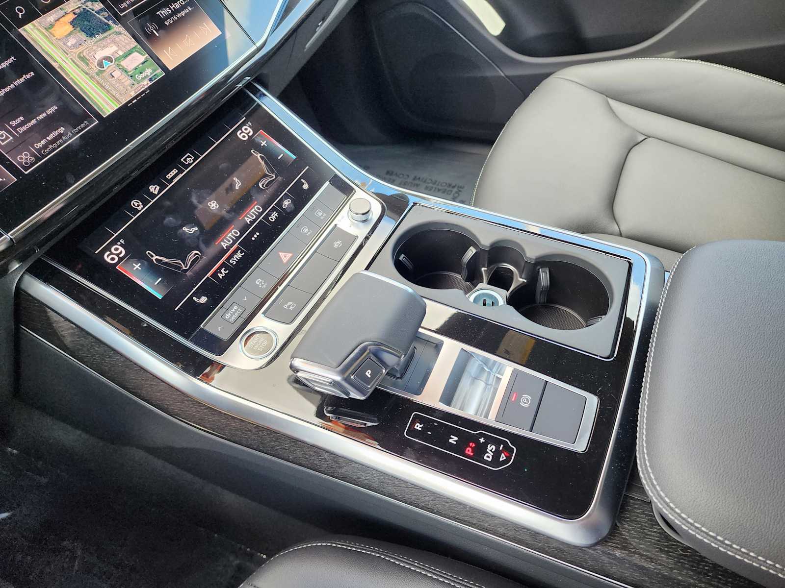 Thumbnail: 2025 Audi Q8 - 15