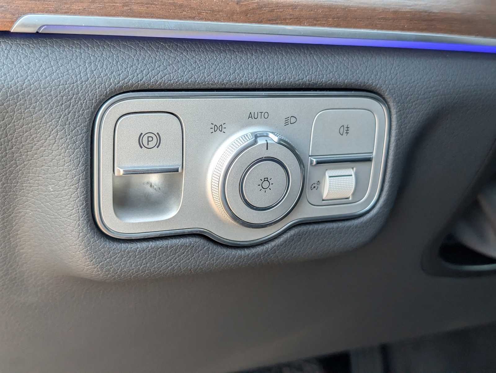 Thumbnail: 2026 Mercedes-Benz GLE - 10