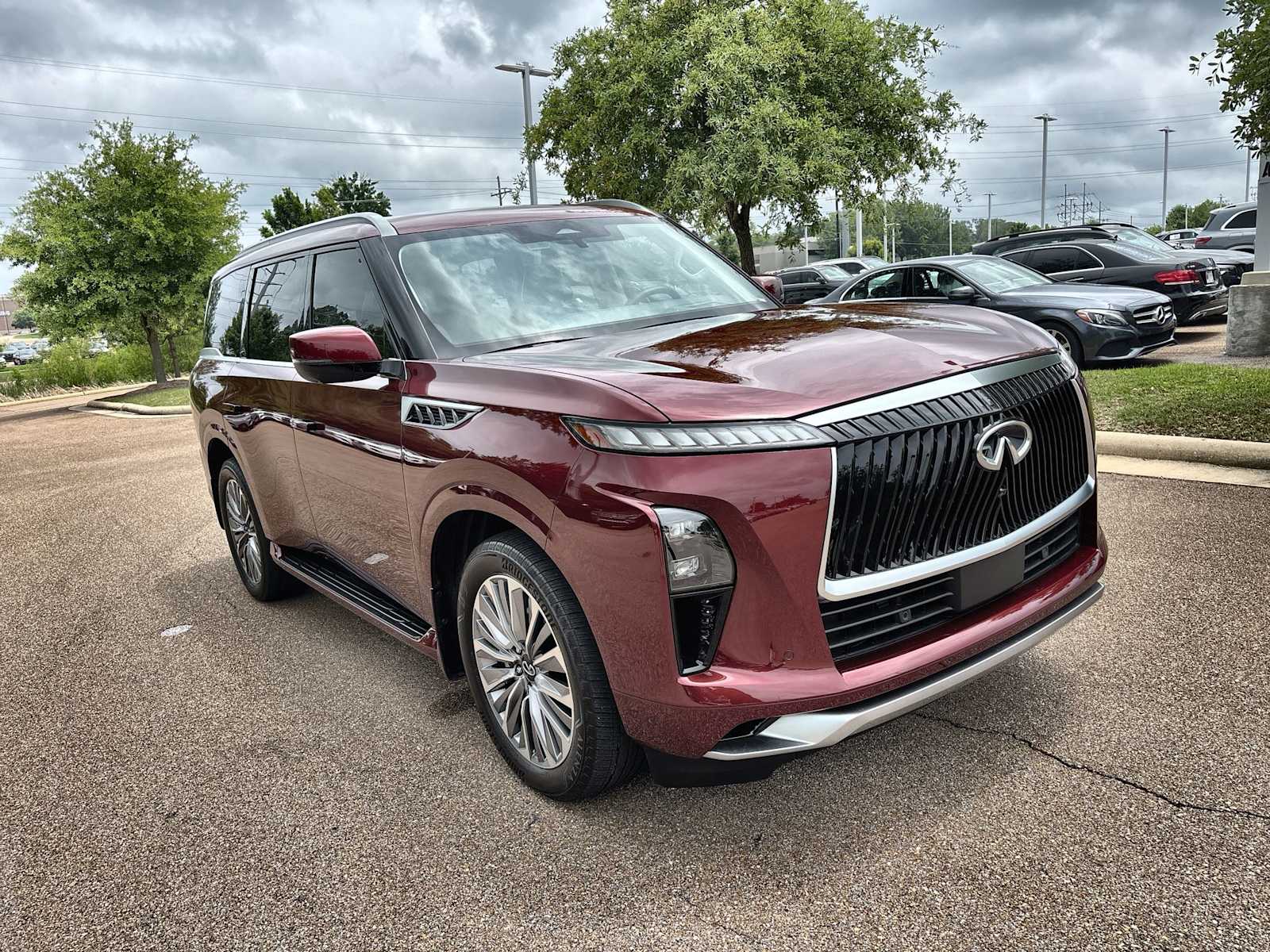 Thumbnail: 2025 INFINITI QX80 - 11