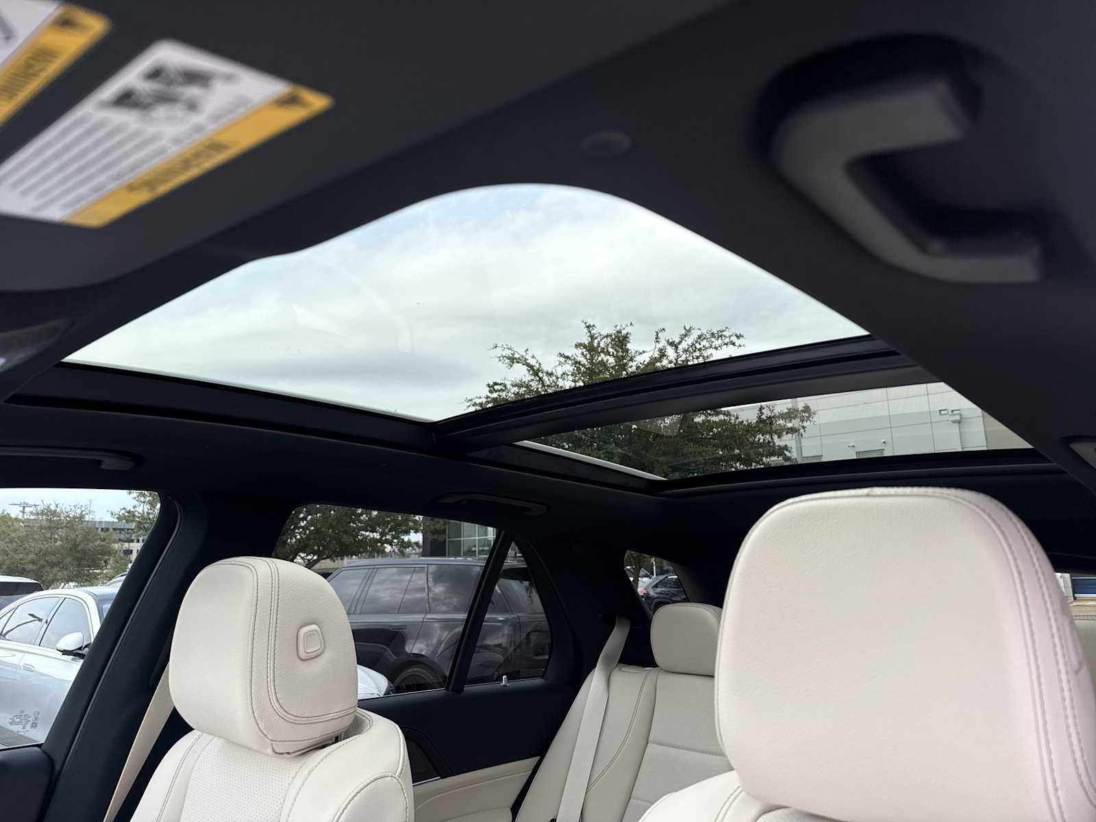 Thumbnail: 2026 Mercedes-Benz GLE - 17