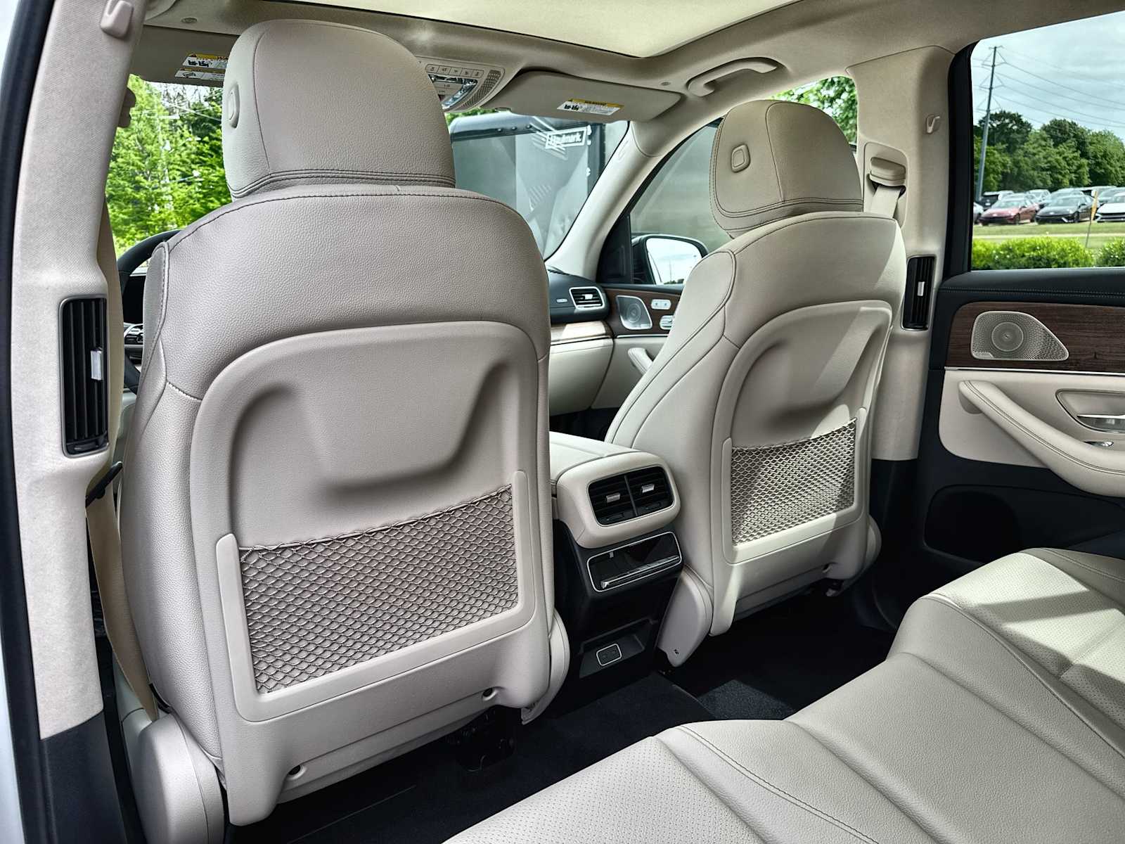 Thumbnail: 2026 Mercedes-Benz GLE - 18