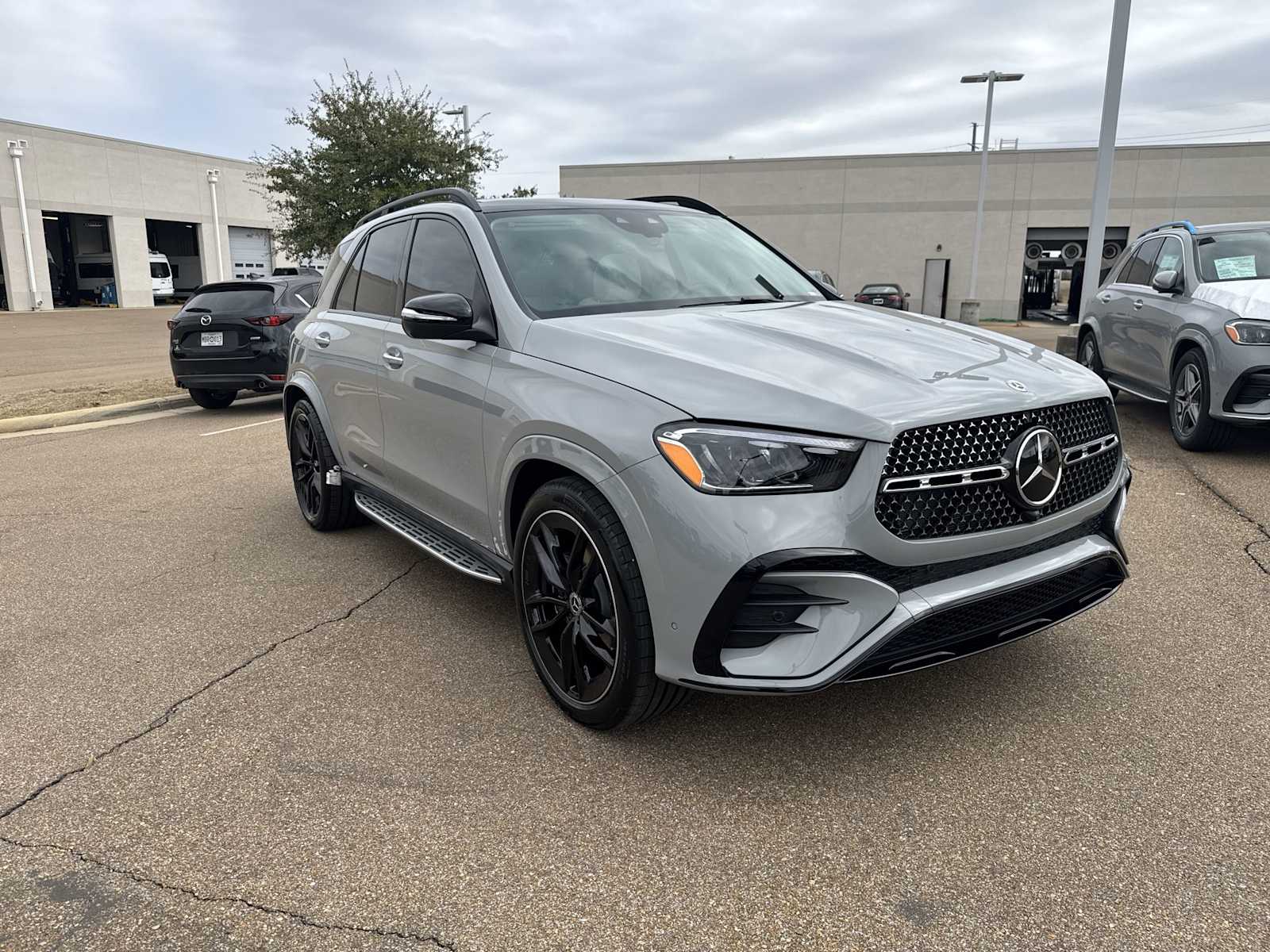 Thumbnail: 2026 Mercedes-Benz GLE - 8