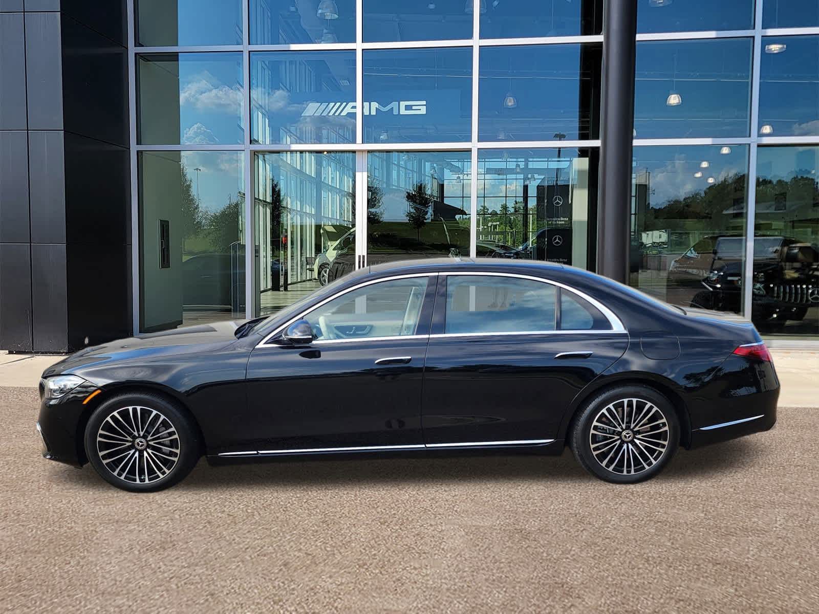 Thumbnail: 2025 Mercedes-Benz S-Class - 25