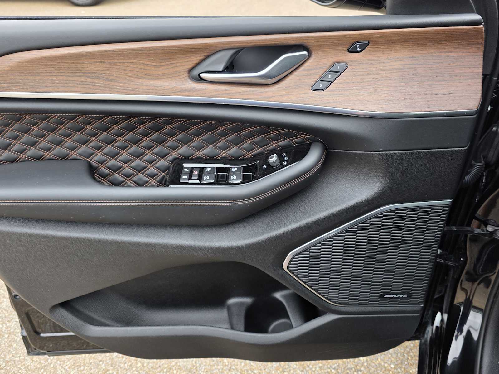 Thumbnail: 2022 Jeep Grand Cherokee L - 23