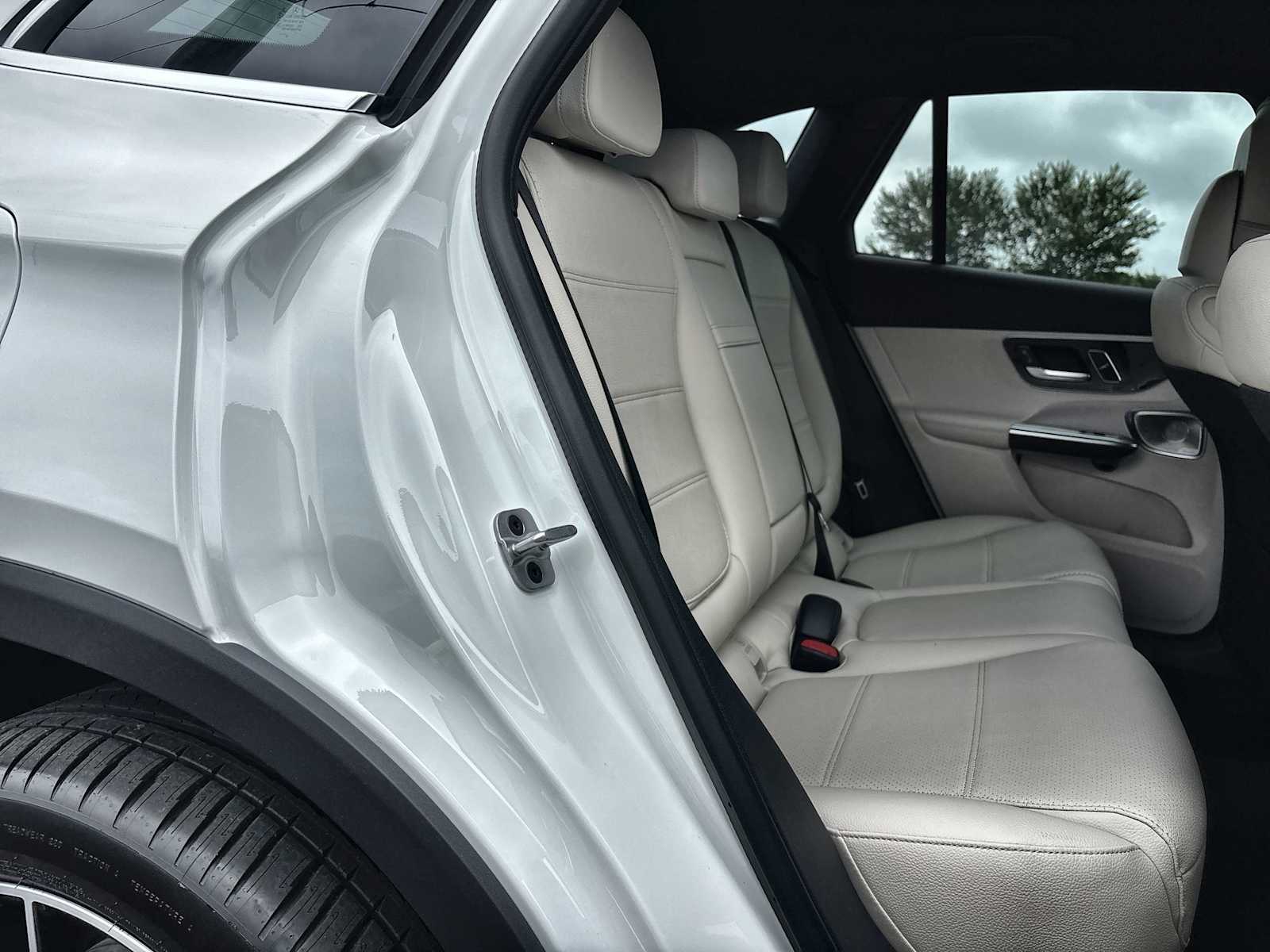Thumbnail: 2026 Mercedes-Benz GLC - 19