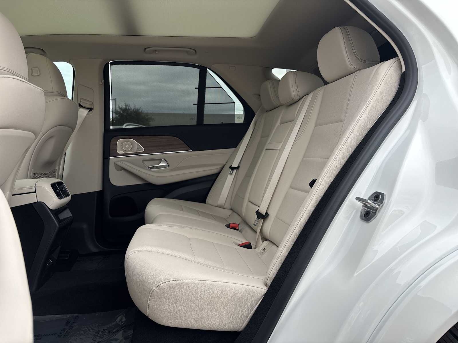 Thumbnail: 2026 Mercedes-Benz GLE - 18