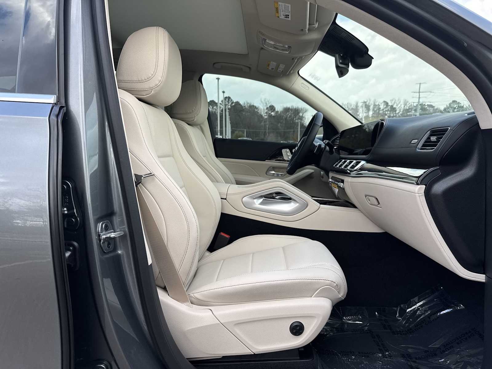 Thumbnail: 2026 Mercedes-Benz GLE - 20