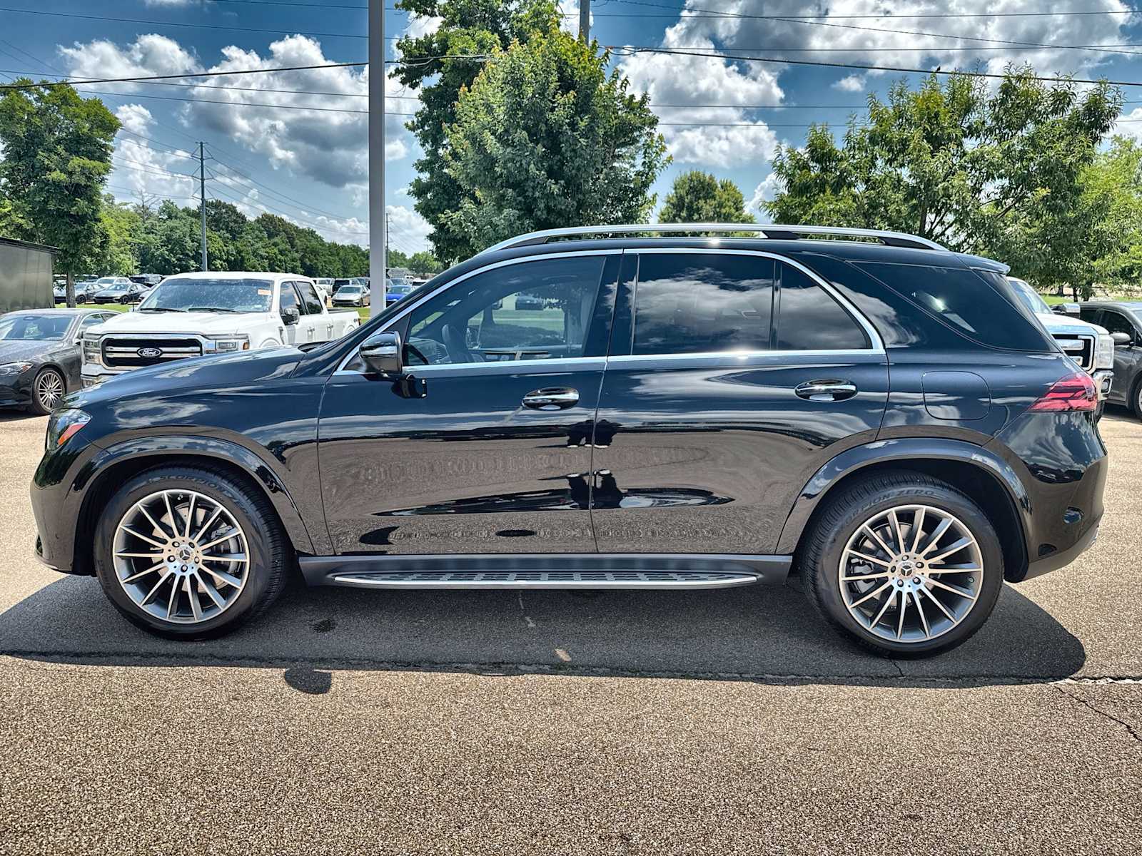 Thumbnail: 2026 Mercedes-Benz GLE - 5