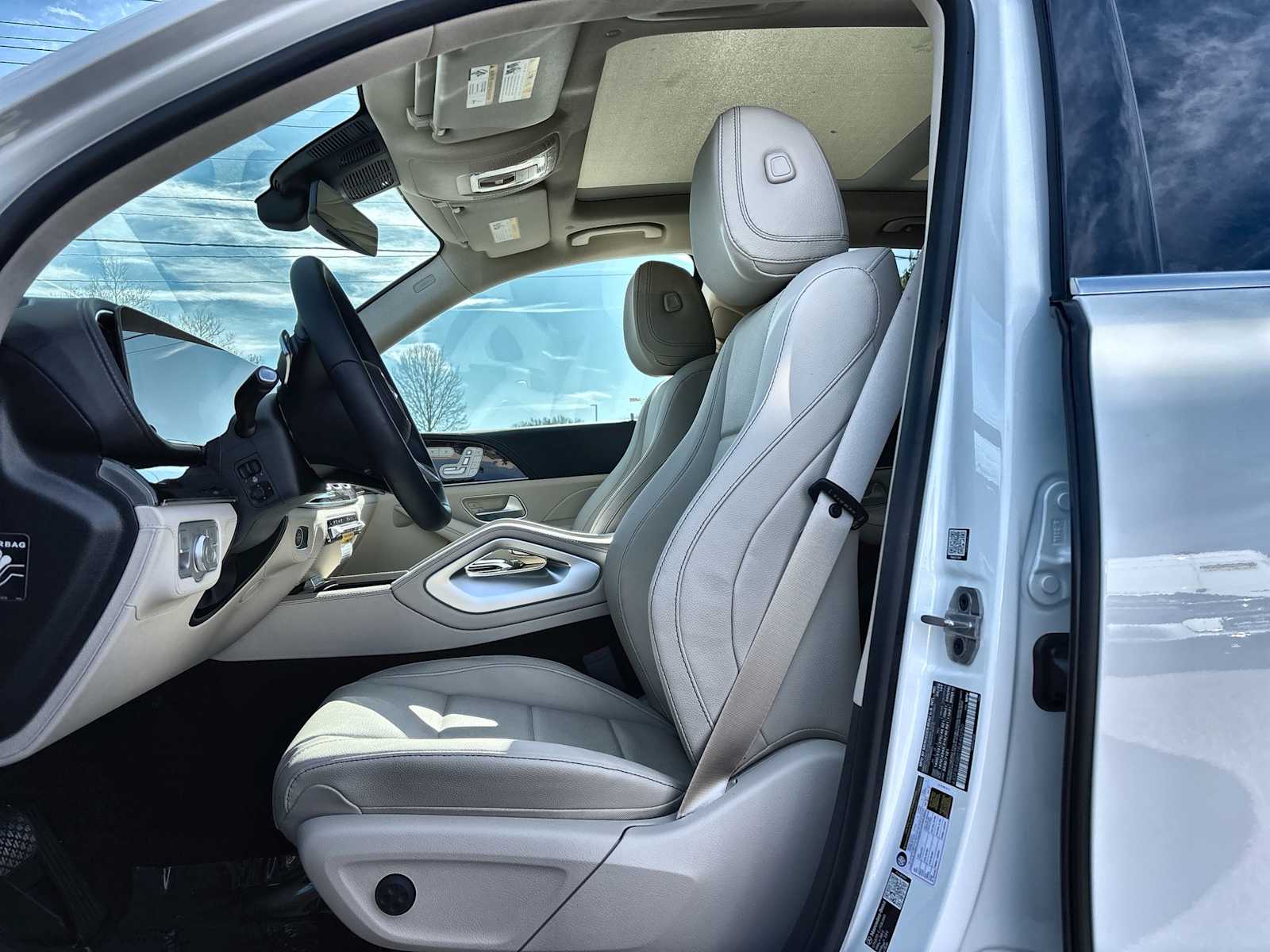 Thumbnail: 2026 Mercedes-Benz GLE - 3