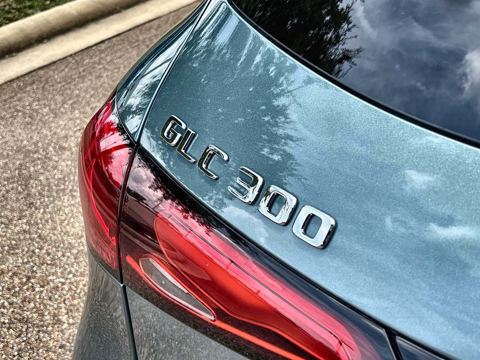 Thumbnail: 2026 Mercedes-Benz GLC - 15