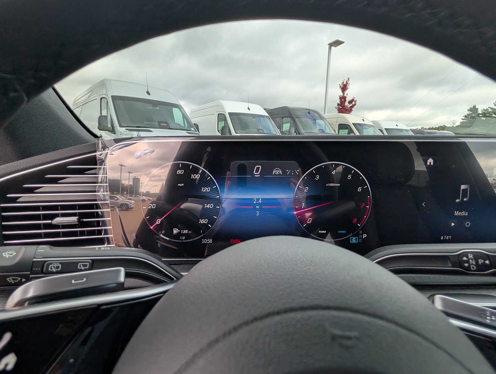 Thumbnail: 2026 Mercedes-Benz GLE - 9