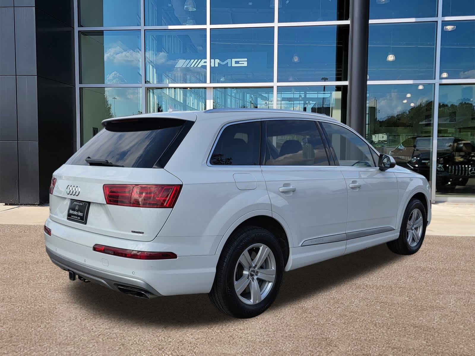 Thumbnail: 2019 Audi Q7 - 4