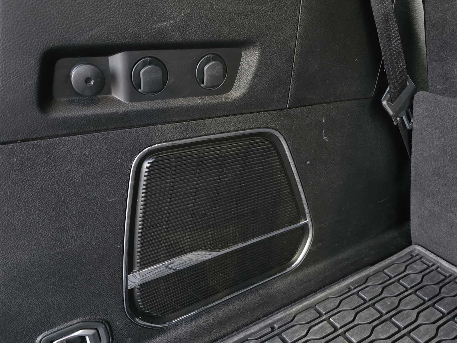 Thumbnail: 2024 Jeep Wagoneer - 21