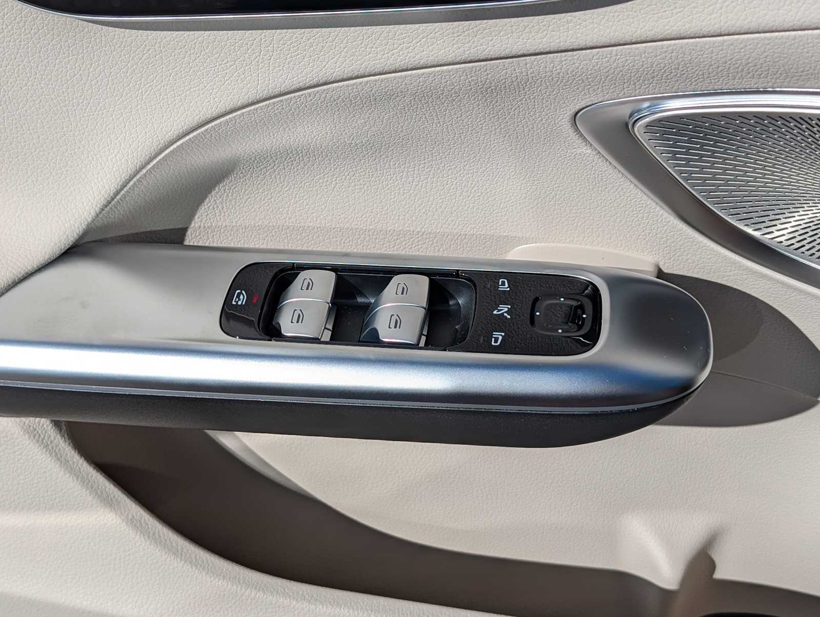 Thumbnail: 2026 Mercedes-Benz C-Class - 18