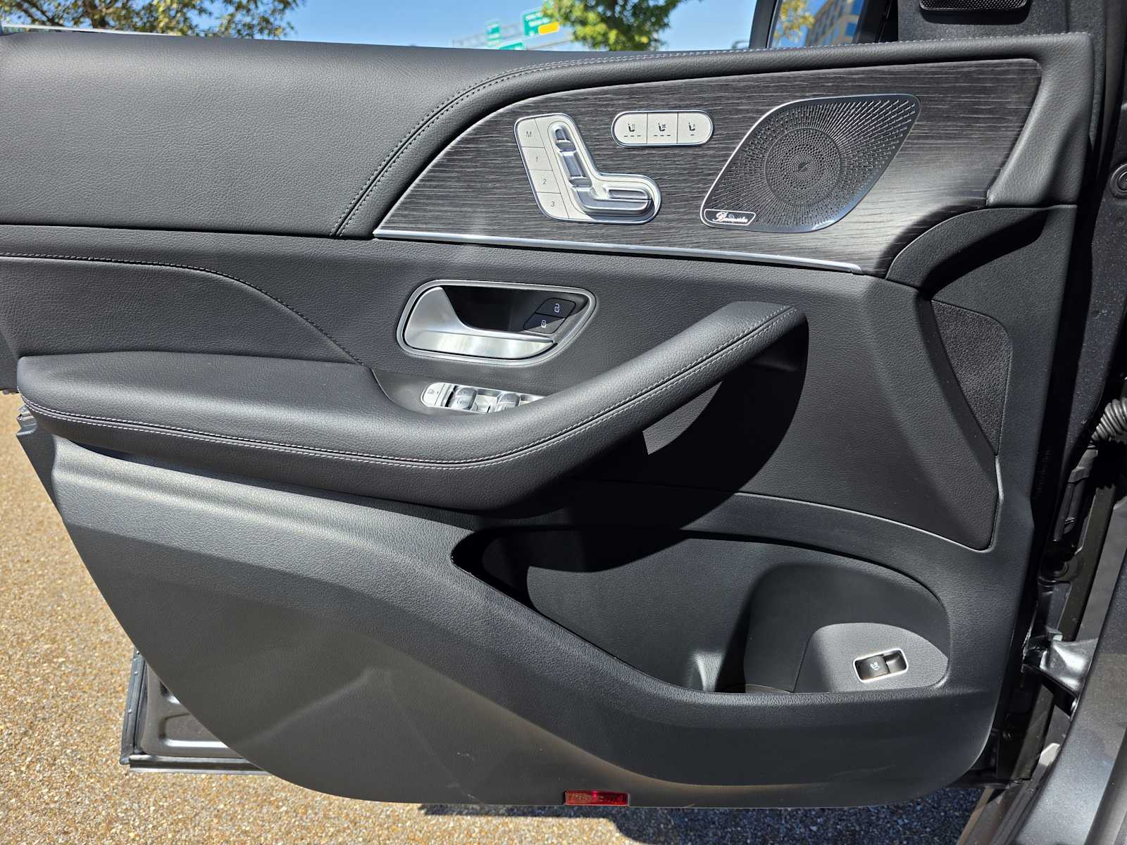 Thumbnail: 2026 Mercedes-Benz GLE - 24