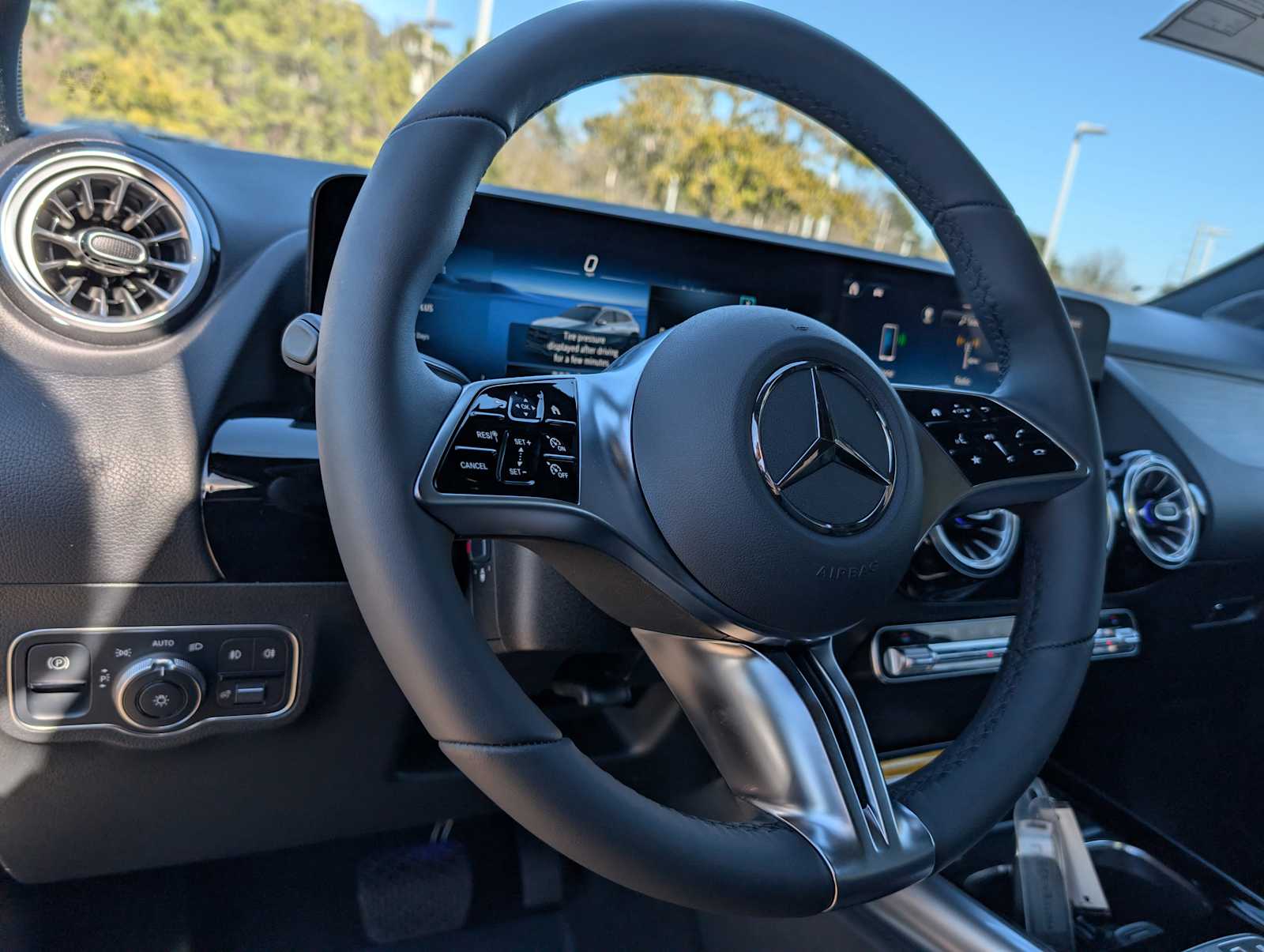 Thumbnail: 2026 Mercedes-Benz GLA - 8