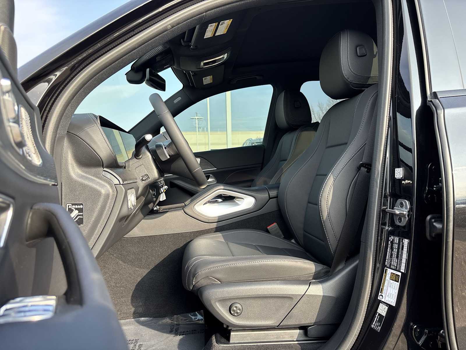 Thumbnail: 2026 Mercedes-Benz GLE - 2