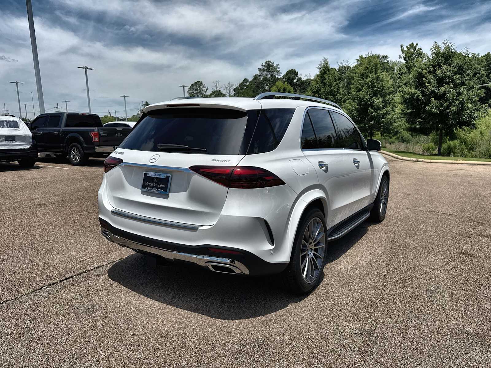 Thumbnail: 2026 Mercedes-Benz GLE - 8