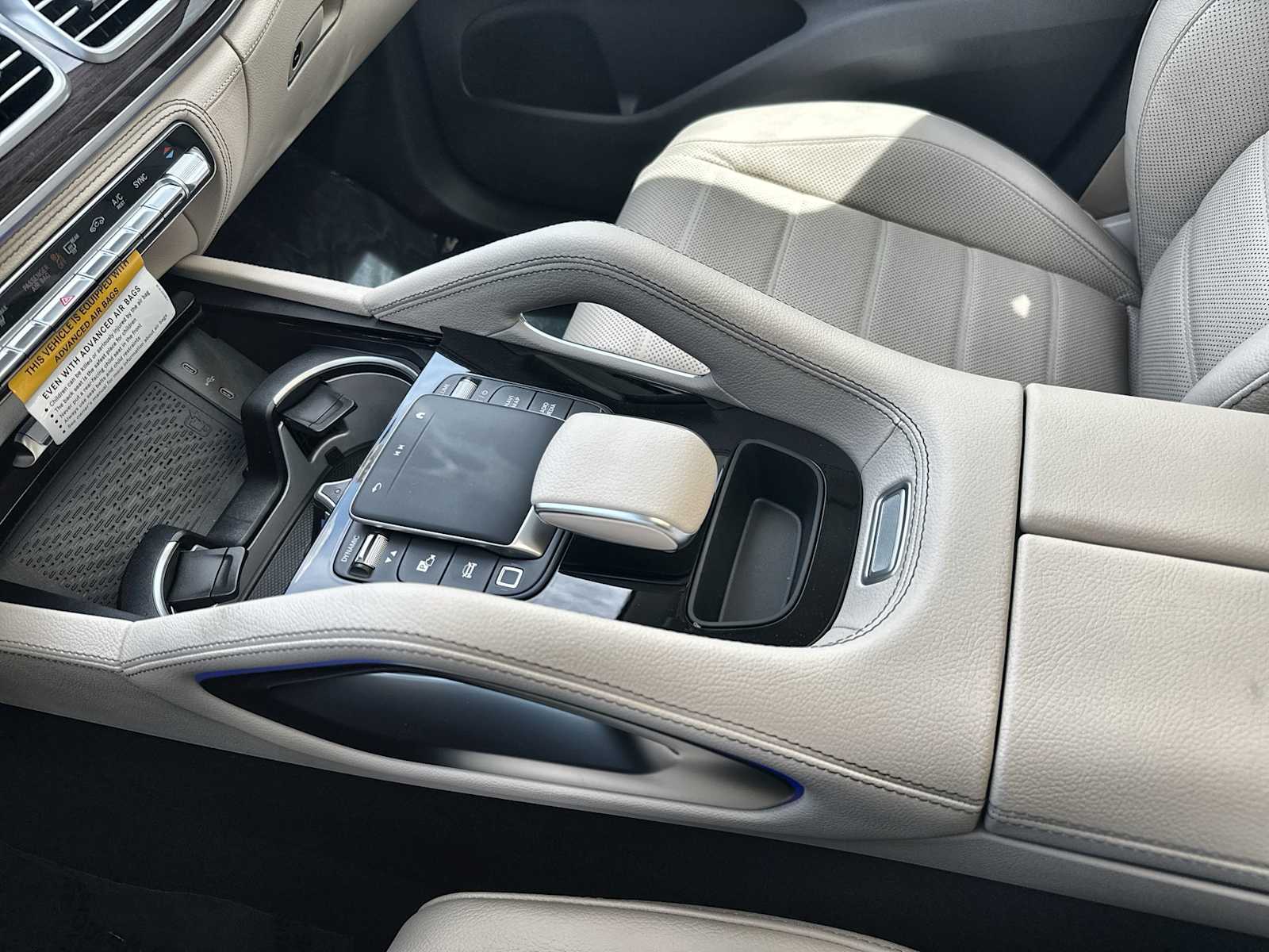 Thumbnail: 2026 Mercedes-Benz GLE - 22
