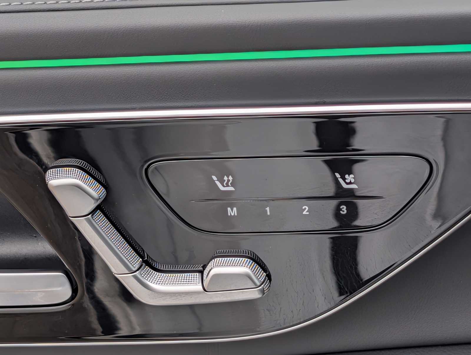 Thumbnail: 2024 Mercedes-Benz E-Class - 24