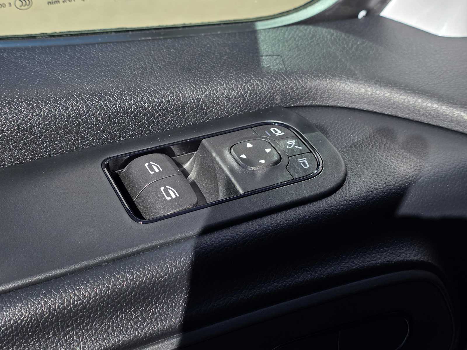 Thumbnail: 2026 Mercedes-Benz Sprinter - 15