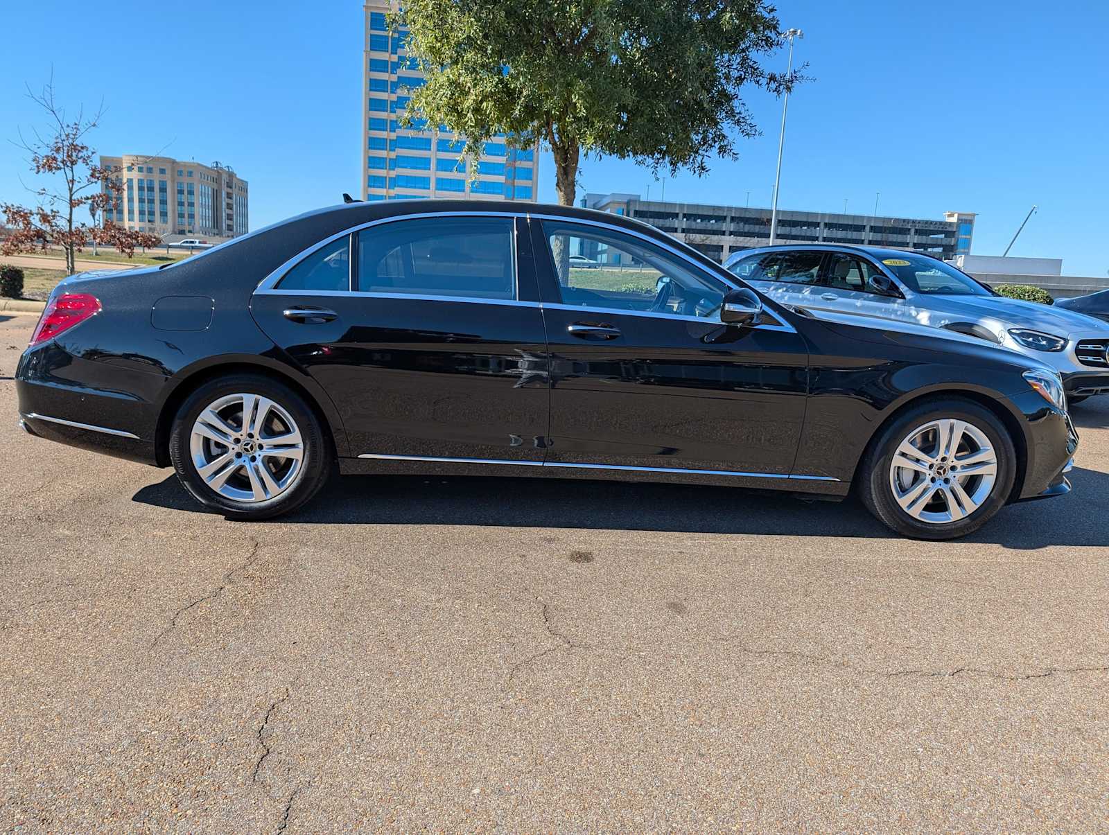 Thumbnail: 2020 Mercedes-Benz S-Class - 4