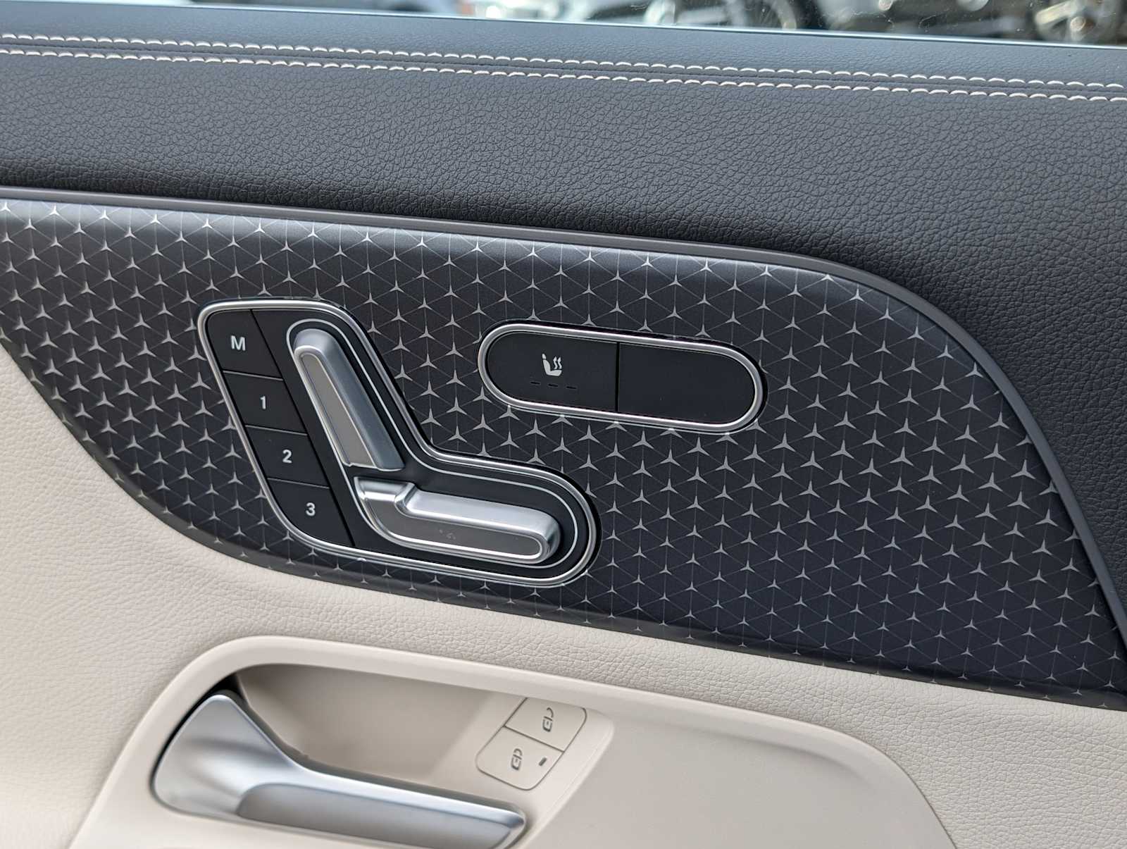 Thumbnail: 2026 Mercedes-Benz GLA - 24